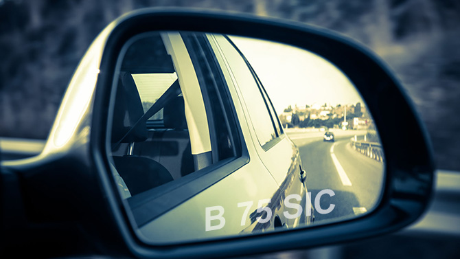 Inscriptionare oglinzi auto prin sablare chimica, rapid, la sediu sau domiciliu.